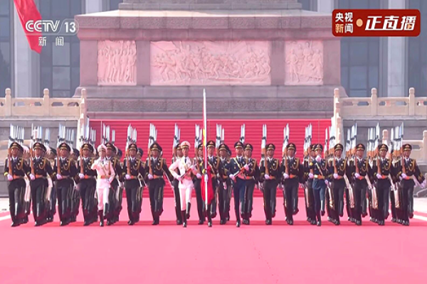 共忆峥嵘，见证今朝!力博党总支各党支部组织集中观看“纪念中国人民抗日战争暨世界反法西斯战争胜利80周年”阅兵仪式！