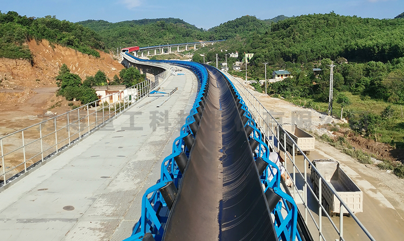 越南VISSAI水泥集团—曲线胶带输送系统